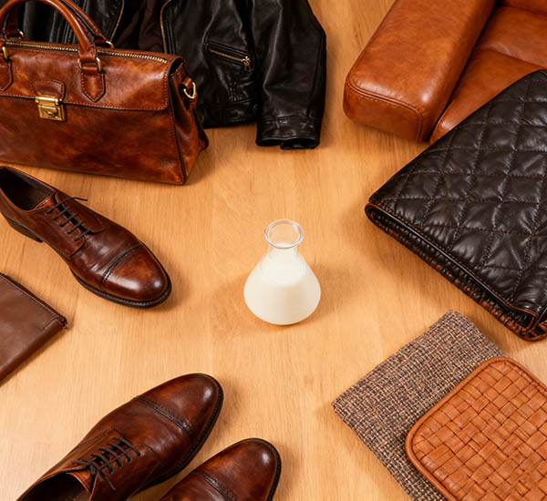 Dispersi Poliuretana Polikarbonat Berbasis Air untuk Pelapis Permukaan Kulit dan Tekstil